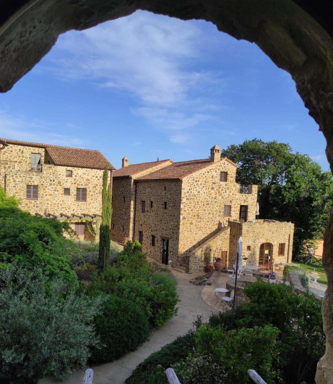 Castel Brunello มอนตาลชิโน ภายนอก รูปภาพ